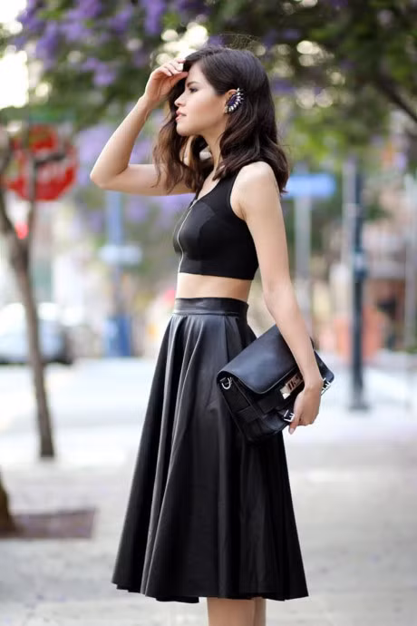 Chan vay xoe ket hop voi ao gi la dep nhat? - Anh 3