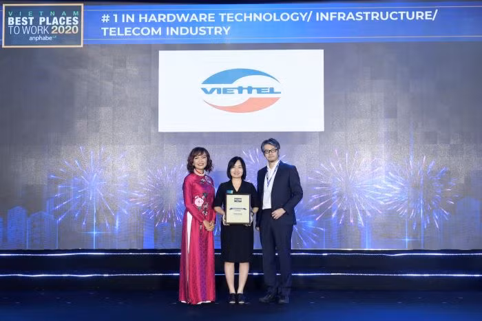 Viettel là nơi làm việc tốt nhất Việt Nam năm 2020 trong lĩnh vực Công nghệ thông tin - Hạ tầng - Viễn thông. 