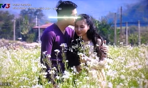 Mỹ nhân Việt vướng tin đồn ‘phim giả tình thật’ với diễn viên có vợ - Ảnh 2 Mỹ nhân Việt vướng tin đồn ‘phim giả tình thật’ với diễn viên có vợ - Ảnh 2