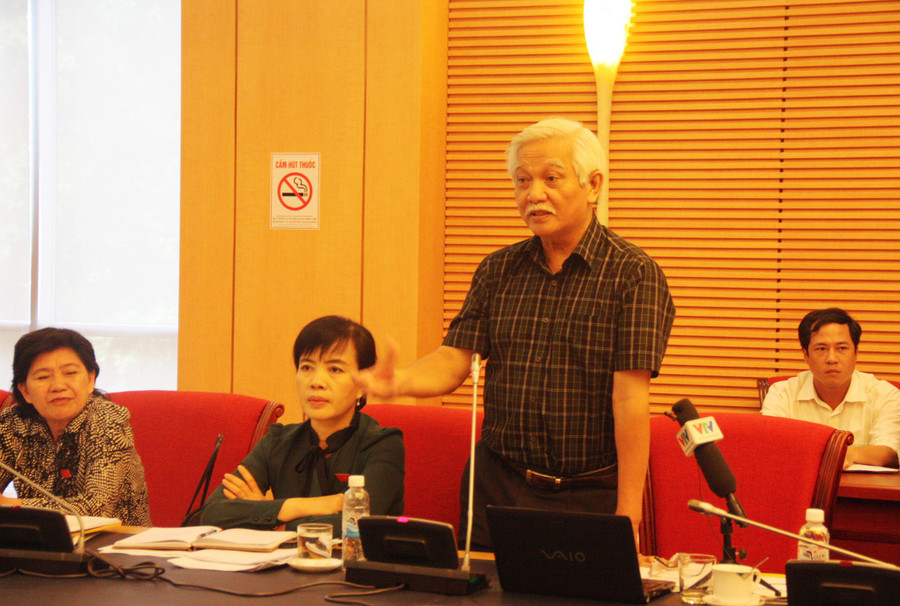 Đại biểu Dương Trung Quốc đặt câu hỏi chất vấn