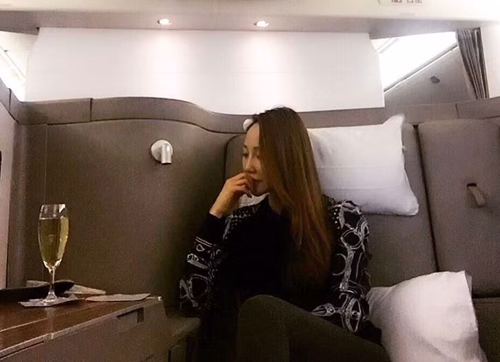 A.i.a.i đến từ Hong Kong là cô gái yêu thích những chuyến bay hạng nhất.