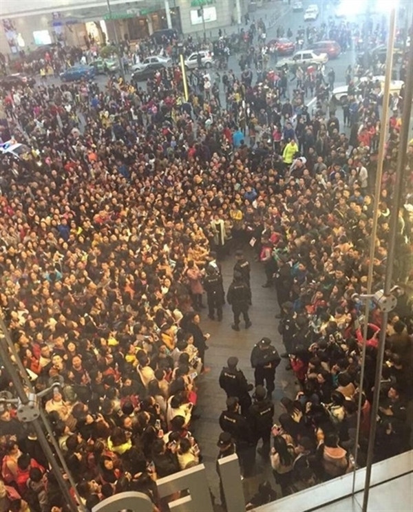 Phạm Băng Băng mang phong cách cá tính tới Paris ảnh 9 Phạm Băng Băng mang phong cách cá tính tới Paris