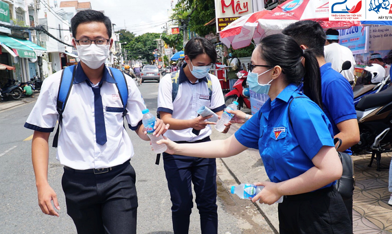 Lực lượng thanh niên tình nguyện tham gia tiếp sức mùa thi năm 2021.