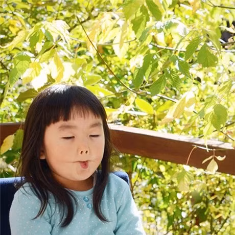 Những em bé đáng yêu đốn tim cư dân mạng thời gian qua