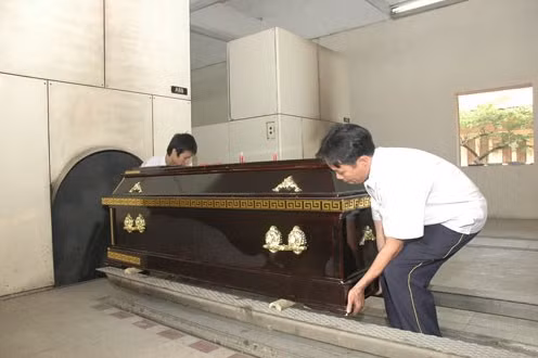 Sự thật lạnh gáy đằng sau các lò hỏa táng