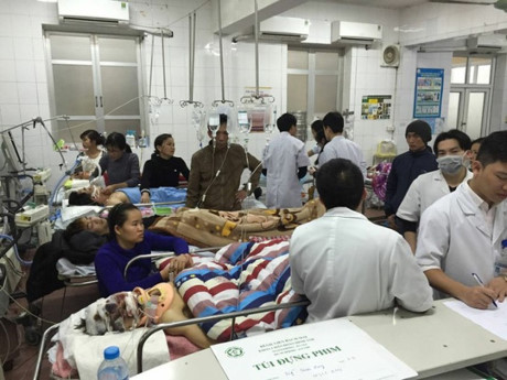 Gan 400 truong hop ngo doc ruou trong 3 ngay Tet - Anh 1