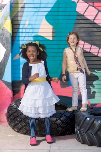 Lưu ý cần thiết giúp mẹ mặc quần áo cho con khi trời nồm ẩm