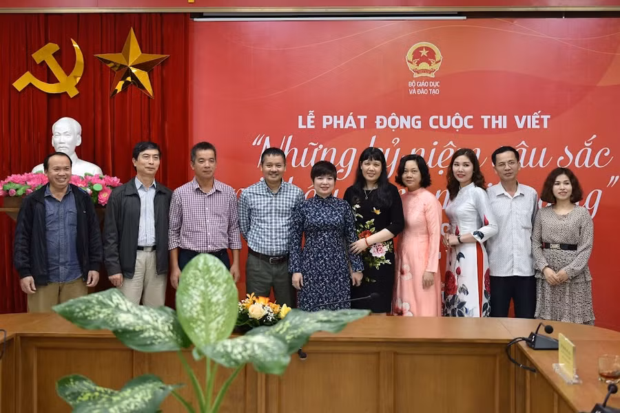 Phát động cuộc thi viết “Những kỷ niệm sâu sắc về thầy cô và mái trường” năm 2021 ảnh 3