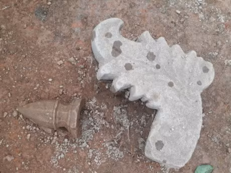 Phat hien tuong co bang sa thach o thap My Son - Anh 3