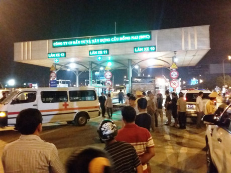 Thiếu tá CSGT hi sinh trong lúc làm nhiệm vụ trên quốc lộ 1 - Ảnh 2 Thieu ta CSGT hi sinh trong luc lam nhiem vu tren quoc lo 1 - Anh 2