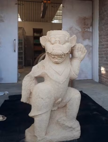 Phat hien tuong co bang sa thach o thap My Son - Anh 1