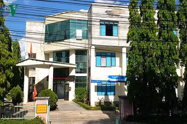 Sở TN-MT tỉnh Kon Tum nơi có cán bộ ăn nhậu dẫn đến đánh nhau.