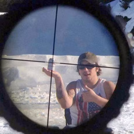 Nhung hanh dong nguy hiem va ngoc nghech nhat the gioi - Anh 9