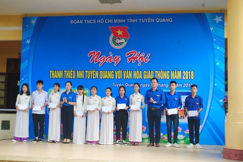 Ngày hội thanh thiếu nhi Tuyên Quang với văn hóa giao thông ảnh 2