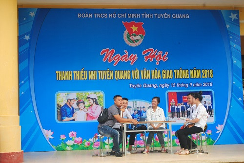 Nâng cao nhận thức về luật an toàn giao thông bằng các hình thức phong phú