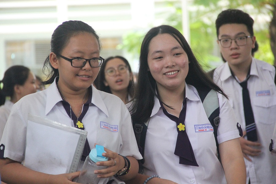 Thoải mái sau môn thi Ngữ văn