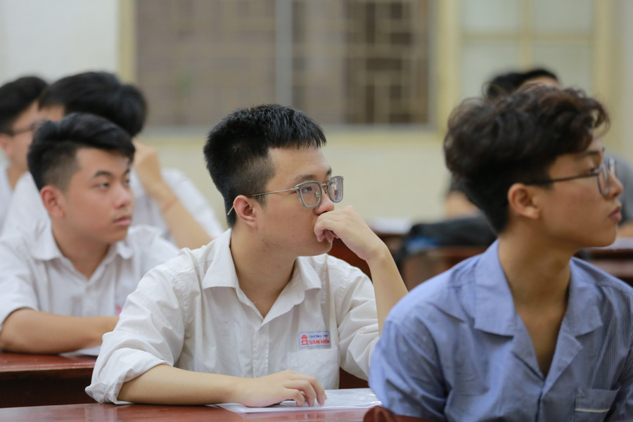 Cần giải pháp giúp thí sinh làm quen, thông thạo với định dạng câu hỏi mới. Ảnh: Xuân Phú.