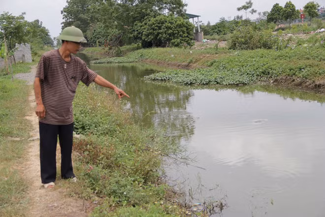 Đoạn mương nơi phát hiện thi thể nạn nhân.