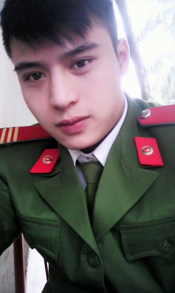 Chàng cảnh sát 9X sở hữu “body vạn người mê” - Ảnh 3 Chàng cảnh sát 9X sở hữu “body vạn người mê” - Ảnh 3