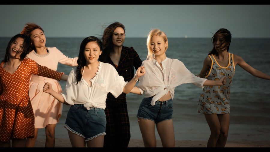 Văn Mai Hương trẻ trung, sôi động trong MV Văn Mai Hương trẻ trung, sôi động trong MV