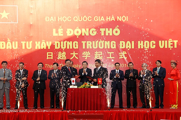 Lễ động thổ trường xây dựng Đại học Việt Nhật, tháng 12/2014