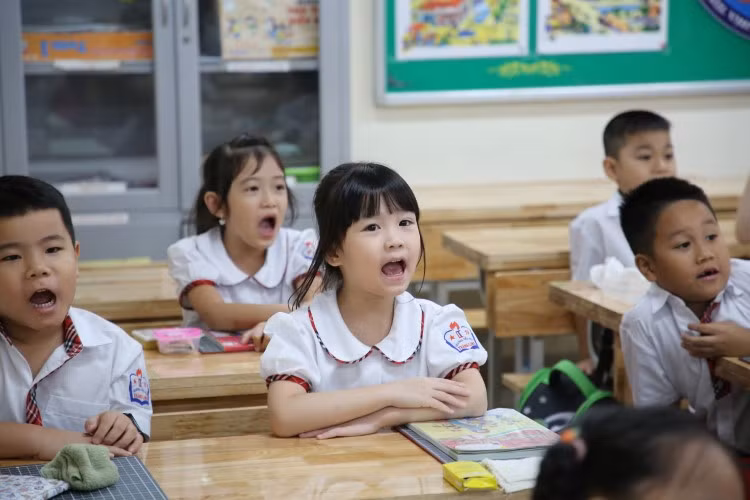 Trong giờ học tại Trường Tiểu học Thăng Long (Hoàn Kiếm, Hà Nội). Ảnh: Đại Quang