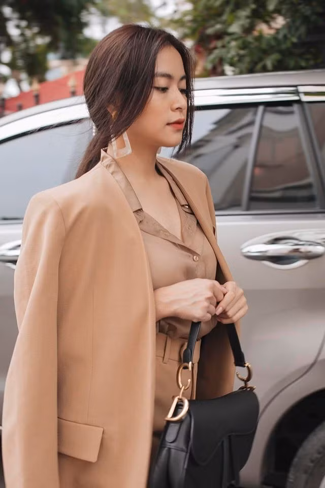 hoangthuylinh3