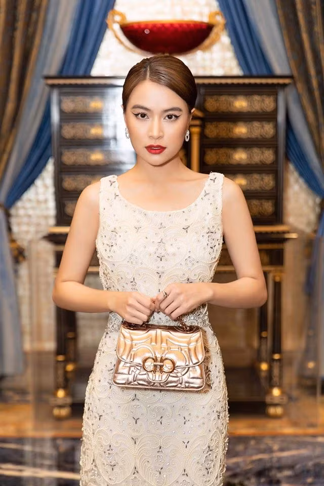 hoangthuylinh1