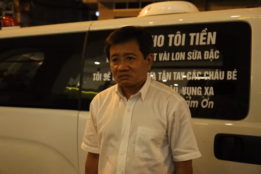 Ông Đoàn Ngọc Hải tham gia gameshow, lấy tiền ủng hộ "bữa cơm có thịt" ảnh 1