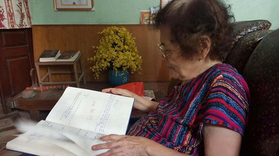 “Bà giáo” Đỗ Thị Thoa “Bà giáo” Đỗ Thị Thoa