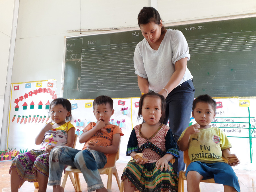 Cô giáo như mẹ hiền Cô giáo như mẹ hiền