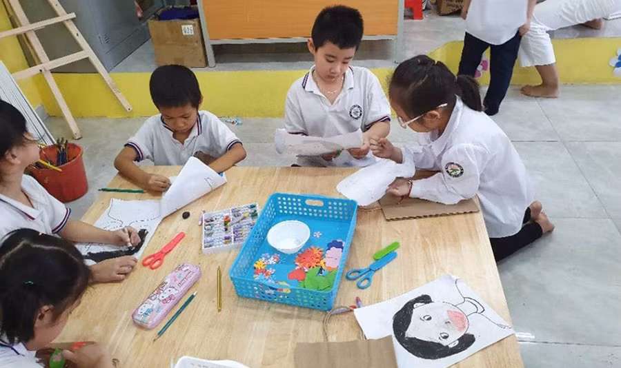 Trong giáo dục, mọi hình thức trách phạt đều nhất thiết phải mang tính giáo dục.