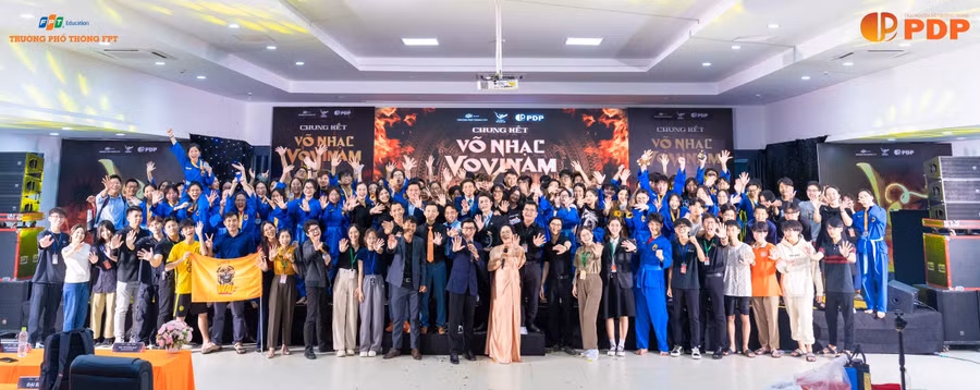 Cuộc thi Võ nhạc Vovinam Trường Phổ thông FPT Cần Thơ thu hút đông đảo cán bộ, giáo viên, học sinh tham gia.