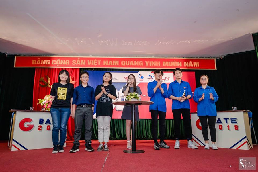 Học sinh Trường THCS&THPT M.V. Lômônôxốp thêm yêu trường, yêu lớp, mỗi ngày đến trường là một ngày vui với các sân chơi tri thức, sáng tạo