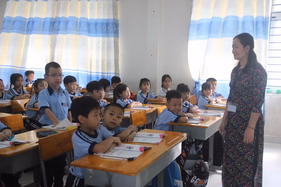 Học sinh Trường Tiểu học Phong Phú 2 trong giờ học.