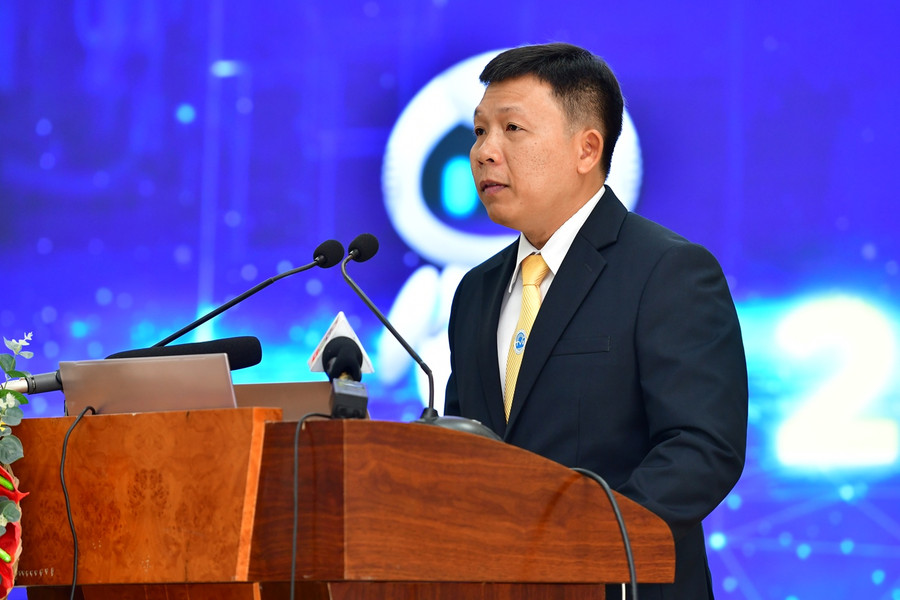 PGS.TS Nguyễn Minh Hòa - Hiệu trưởng Trường ĐH Trà Vinh phát biểu tại buổi lễ. PGS.TS Nguyễn Minh Hòa - Hiệu trưởng Trường ĐH Trà Vinh phát biểu tại buổi lễ.
