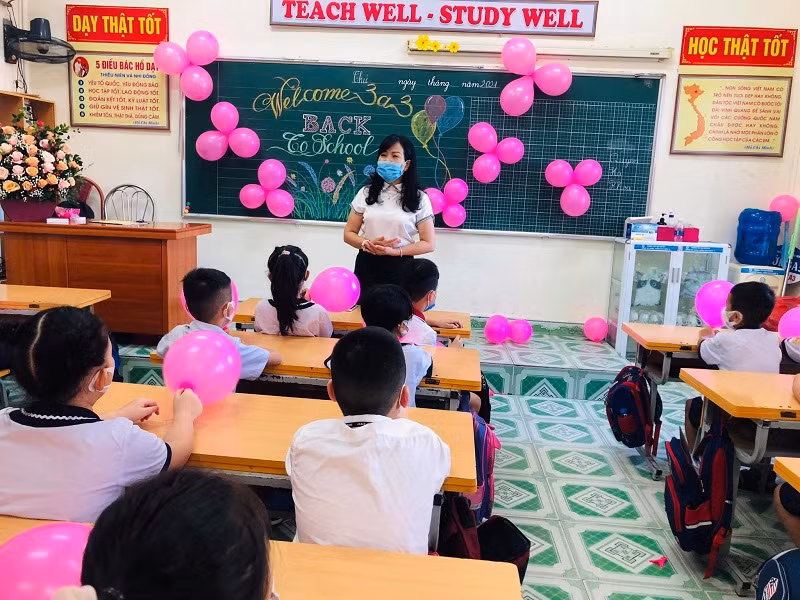 Sau khai giảng, Trường Tiểu học Núi Đèo (Thủy Nguyên – Hải Phòng) tranh thủ “thời gian vàng” để triển khai dạy học trực tiếp cho học sinh. Ảnh: NTCC