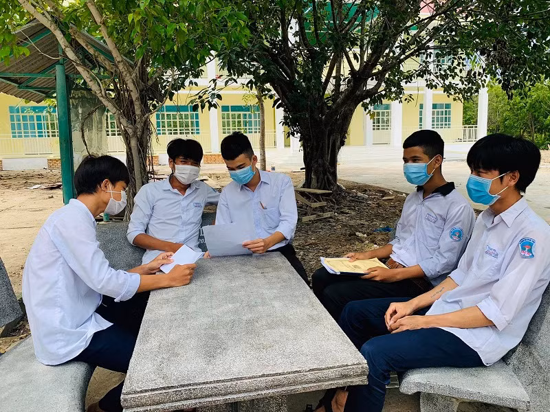 Sau Kỳ thi tốt nghiệp THPT cần động viên HS với kết quả đạt được.