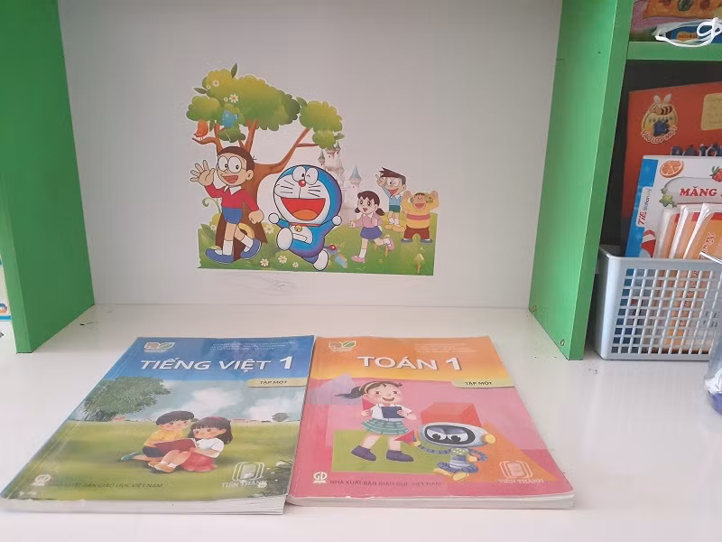 Nhiều địa phương, SGK mới đã đến tay phụ huynh, học sinh.