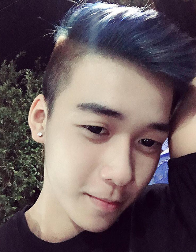 Vẻ điển trai của 9x hút hơn 250 ngàn người theo dõi trên facebook ảnh 6 Chia sẻ về việc trang cá nhân tự dưng hot, Hoài Nhân bày tỏ: Trước đây mình có làm clip vịt hóa thiên nga và nhận được nhiều chia sẻ của mọi người. Cũng từ lúc đó, mọi người gọi mình là hotface. Mình không dám nhận danh xưng hotboy vì cảm thấy mình chưa xứng đáng. Bản thân mình còn phải nỗ lực nhiều.