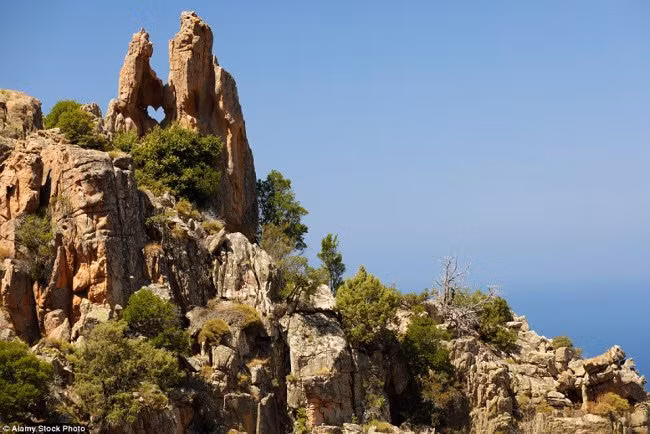 Những kỳ quan thiên nhiên hình trái tim trên thế giới ảnh 3