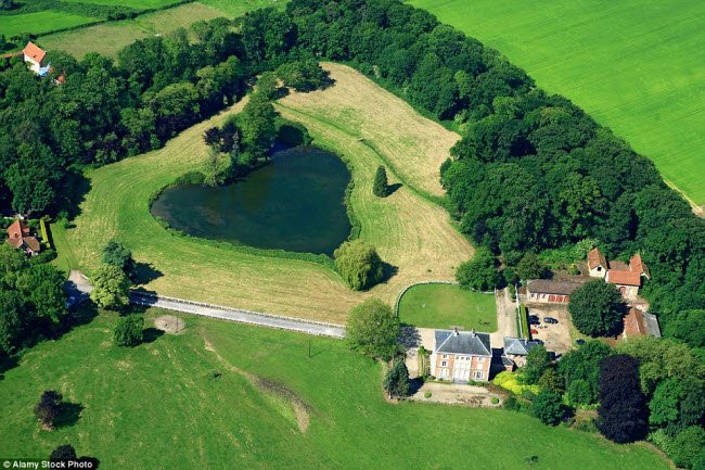 Những kỳ quan thiên nhiên hình trái tim trên thế giới ảnh 15 Những kỳ quan thiên nhiên hình trái tim trên thế giới ảnh 15