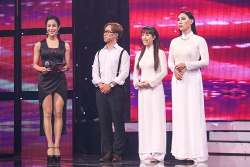 Diệp Lâm Anh khoe chân thon với đầm xẻ cao ảnh 11 diep lam anh khoe chan thon voi dam xe cao - 11