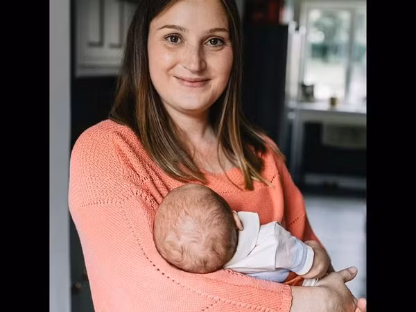 Người phụ nữ phát hiện ra mình bị dị ứng với chính con ruột.