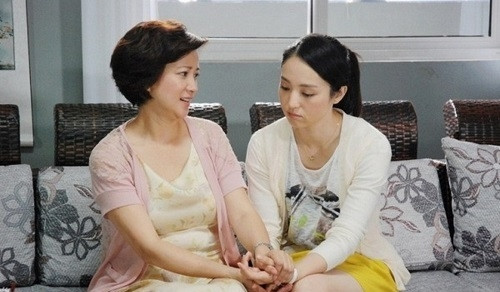 Đau đớn nhìn con dâu vào nhà nghỉ với trai lạ - Ảnh 1 Đau đớn nhìn con dâu vào nhà nghỉ với trai lạ - Ảnh 1