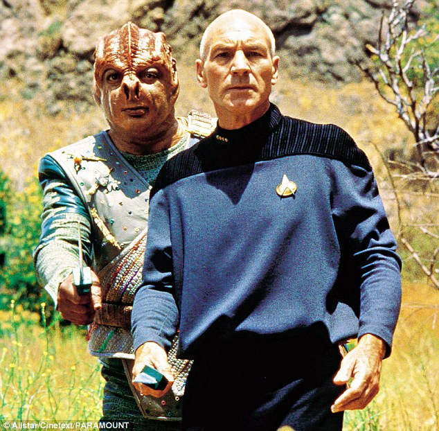 Ngưỡng mộ cuộc hôn nhân của tài tử điện ảnh hơn vợ 40 tuổi - Ảnh 2