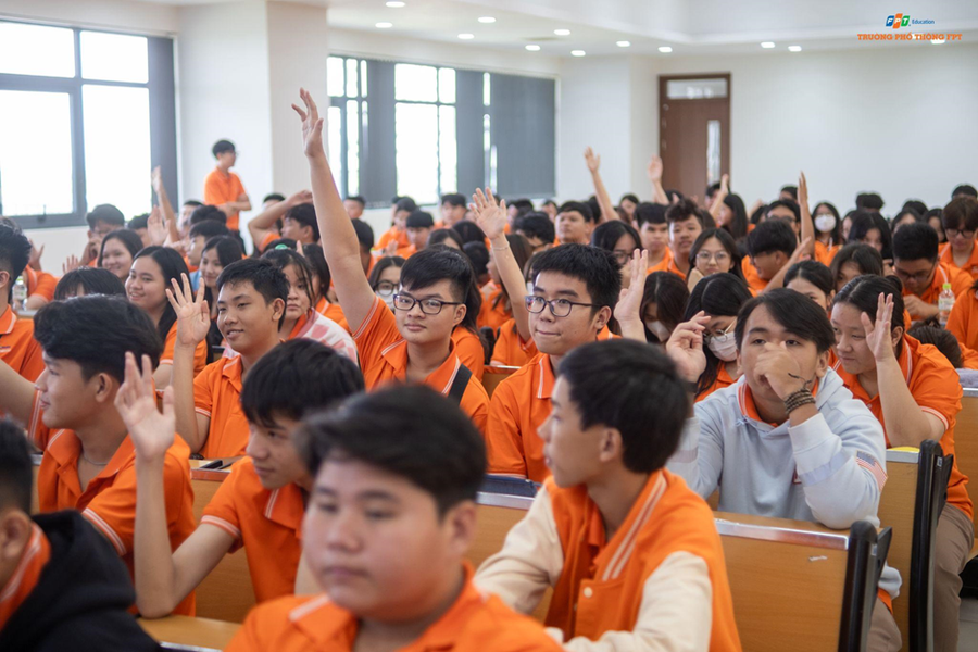 Học sinh hào hứng tham gia chia sẻ. Học sinh hào hứng tham gia chia sẻ.