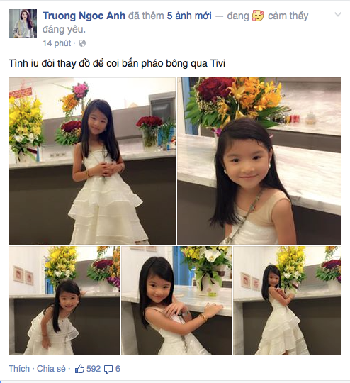 Trong khi đó, mẹ con người đẹp Trương Ngọc Ánh lại cùng nhau xem pháo hoa qua màn ảnh nhỏ. Nữ diễn viên Hương Ga chia sẻ, công chúa đầu lòng đòi thay trang phục mới để cùng mẹ đón khoảnh khắc đẹp. Sao Việt háo hức xem pháo hoa mừng 30/4