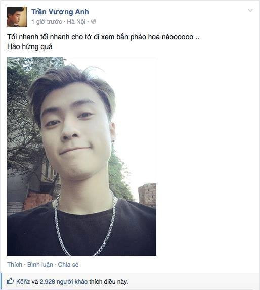 Từ 18h, Vương Anh Ole - diễn viên của series Những phóng viên vui nhộn, Bộ tứ 10A8 - đã háo hức mong tới giờ bắn pháo hoa Sao Việt háo hức xem pháo hoa mừng 30/4