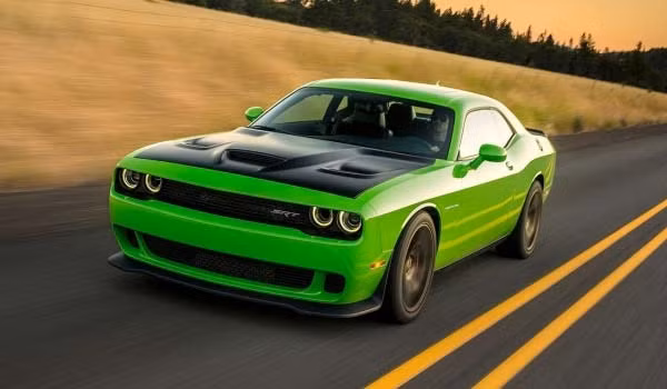 Động cơ 6.2-liter Supercharged OHV V8 (Dodge Chall